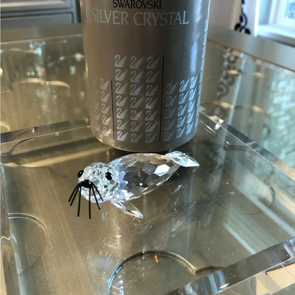 SWAROVSKI RETIRED 2-PIECE SEAL SET